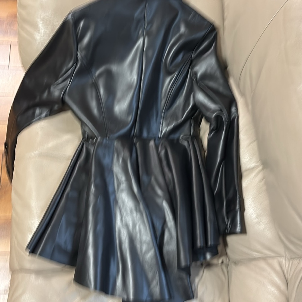 Jacket - Picture 4 of 5